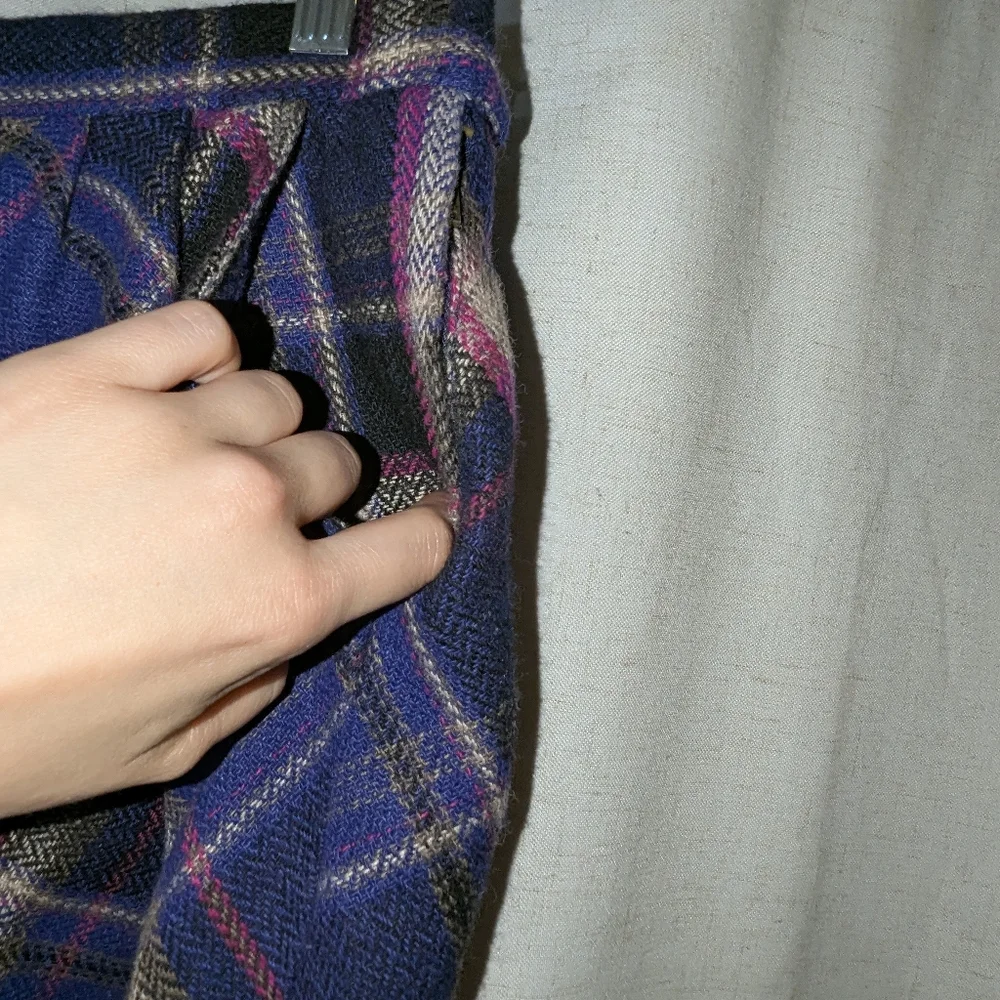 2010 Wool Blend Old Navy Plaid Mini Skirt With Pockets Academia